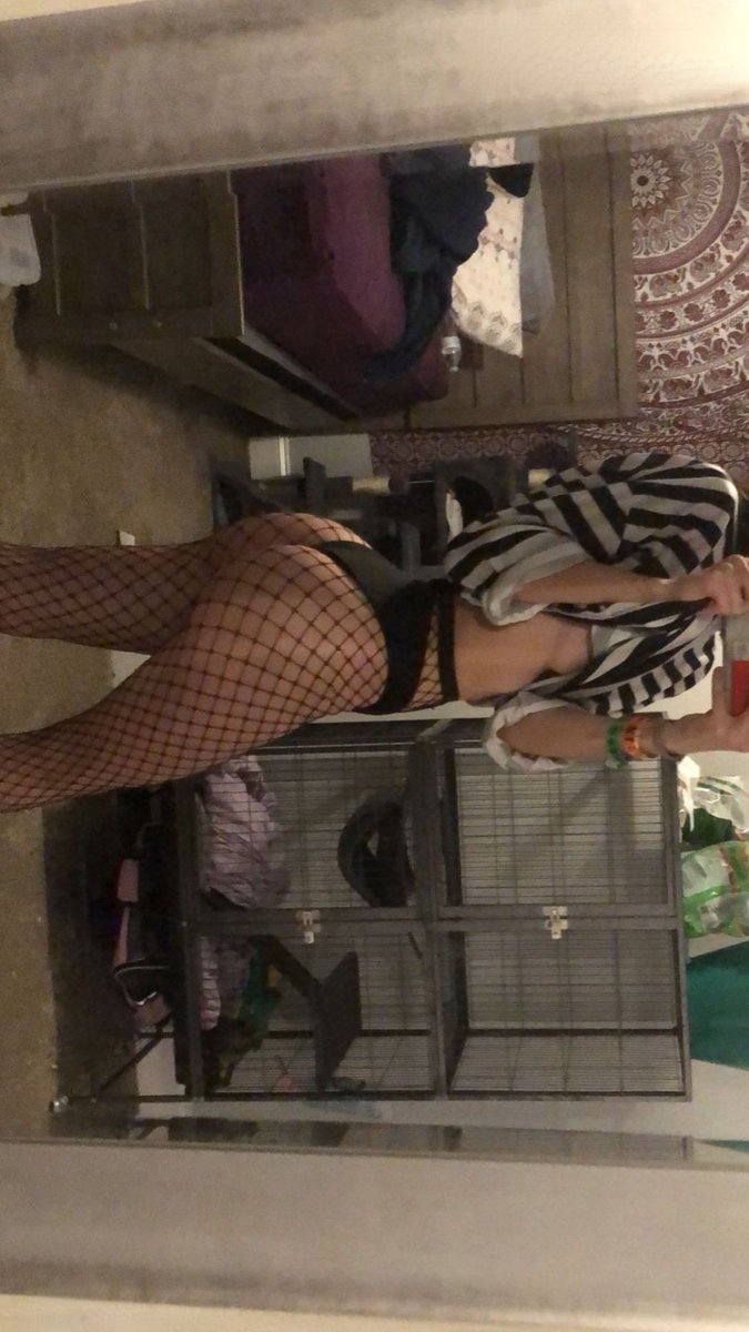 kdisusjnek's tweet photo. rt for a 🍆 rate #nsfwtwt https://t.co/BqUY8lDUKr