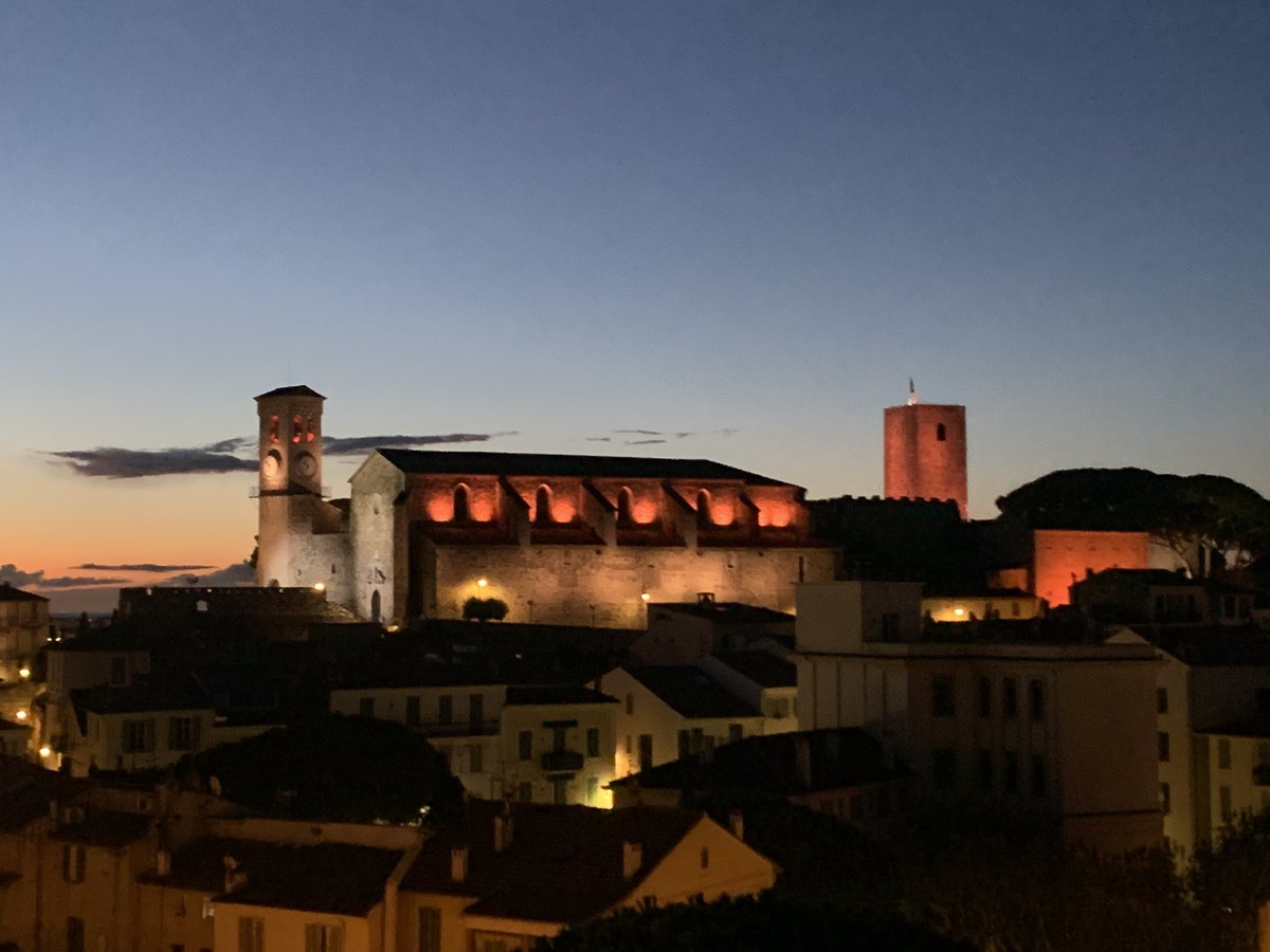 WindRos_e's tweet photo. @PinkTaxiRunner @Jacardoso3 @HamdanMohammed @MyDubai @GOTHICRICH Exploring this fantastic region
#dolceaqua #gordes #eze #saintpauldevence #antibes #cannes #mougins #tourettessurloup #fayence #sainttropez 
😊😊😊 https://t.co/mGg3bdgyB9