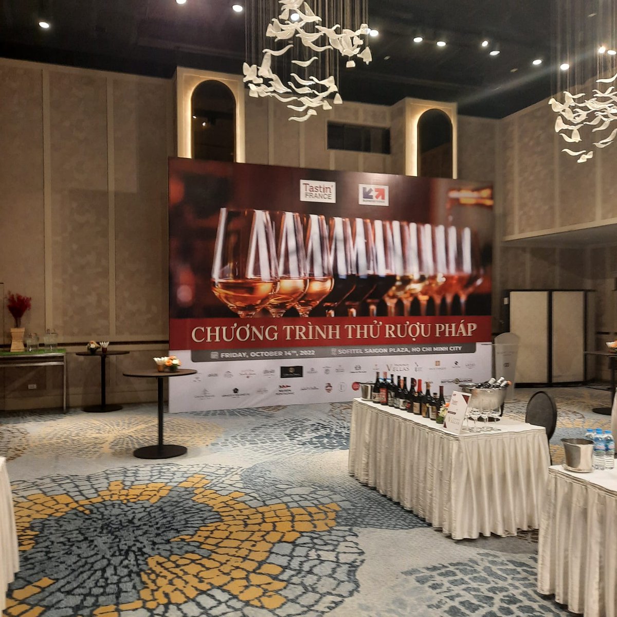 Sharing our love and passion around Asean countries. 
Our wines are showing so well.... I'm so CHUFFED😜
#indonesia #vietnam #kualalumpur #cambodia #world #asian #malaysia #hanoi #bangkok #hochiminh #phnompenh #brunei #Manila #singapore