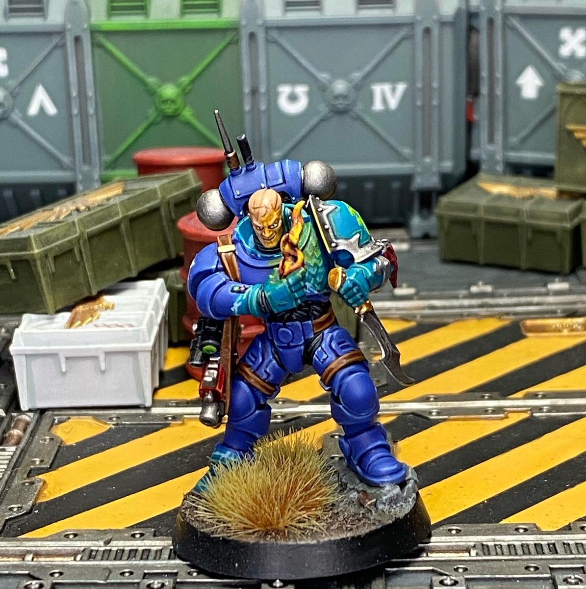 AlexFpaints's tweet photo. What happens with my infiltrator? Something strange. His armorcolor changed! 

Did I paint for years #ultramarines or #alphalegion? @WarComTeam I am confused…

#warhammer40k #WarhammerCommunity #miniaturepainting #40k https://t.co/lboKcXUmnF