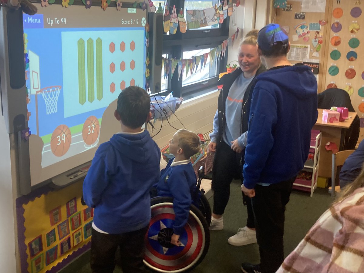 MissH_Saracen's tweet image. Primary 3 @saracenprimary had a great afternoon sharing their learning from Term 1 with special visitors. What a fantastic turnout! ✏️🥰📚 #parentalinvolvement #softfinish