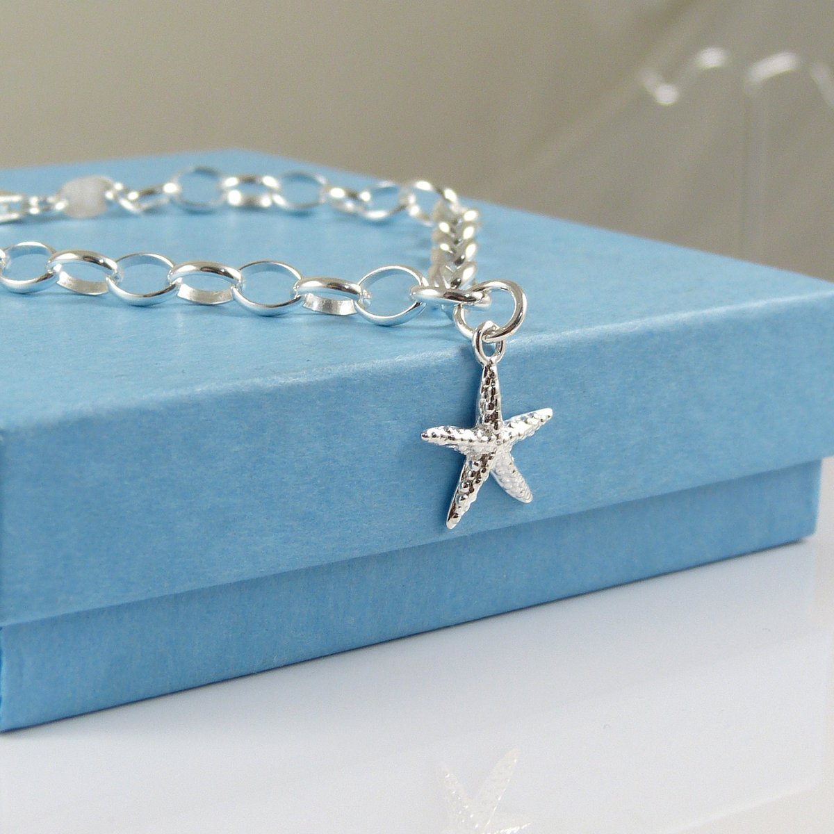 TheStrandline's tweet photo. Sterling Silver Starfish Bracelet, Silver Starfish, Gift Idea, Starfish Jewellery, Starfish, Marine Jewellery, Starfish Bracelet https://t.co/XG4oGGKyTF #HandmadeHour #shopindie #thestrandline #Etsy #EarlyBiz #supportsmallbusiness #UKGiftHour #CharmBangle https://t.co/LrQloPfmMD