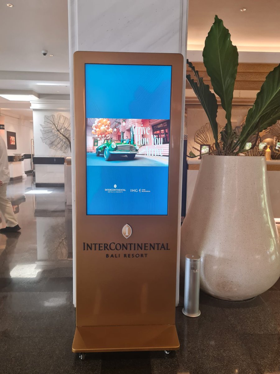 JakVisual's tweet photo. VTouch 100 @ InterContinental 
https://t.co/MSskmfiTpo
·
.
#monitorlayarsentuh #videowall #overlay #InteractiveFlatPanel #Videotron #papaninformasielektronik #promoOctober2022 #promo #diskon #infodiskon #infopromo https://t.co/svrSXFfKRu