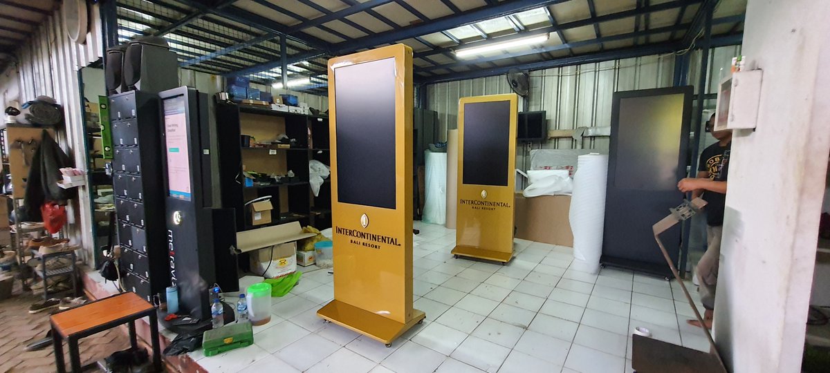 JakVisual's tweet photo. VTouch 100 @ InterContinental 
https://t.co/MSskmfiTpo
·
.
#monitorlayarsentuh #videowall #overlay #InteractiveFlatPanel #Videotron #papaninformasielektronik #promoOctober2022 #promo #diskon #infodiskon #infopromo https://t.co/svrSXFfKRu