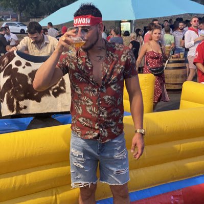 TomGea15's tweet photo. #NouvellePhotoDeProfil https://t.co/N9uwUKe215