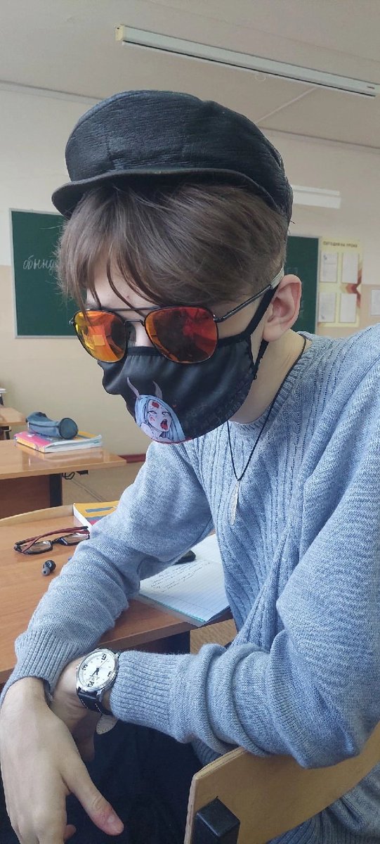 LSD_dream's tweet photo. коротко о том, нахуй я шел учиться после 9:

сутулюсь специально, тип ровный пацанчик за базар шарю https://t.co/ug5hJSvQcV