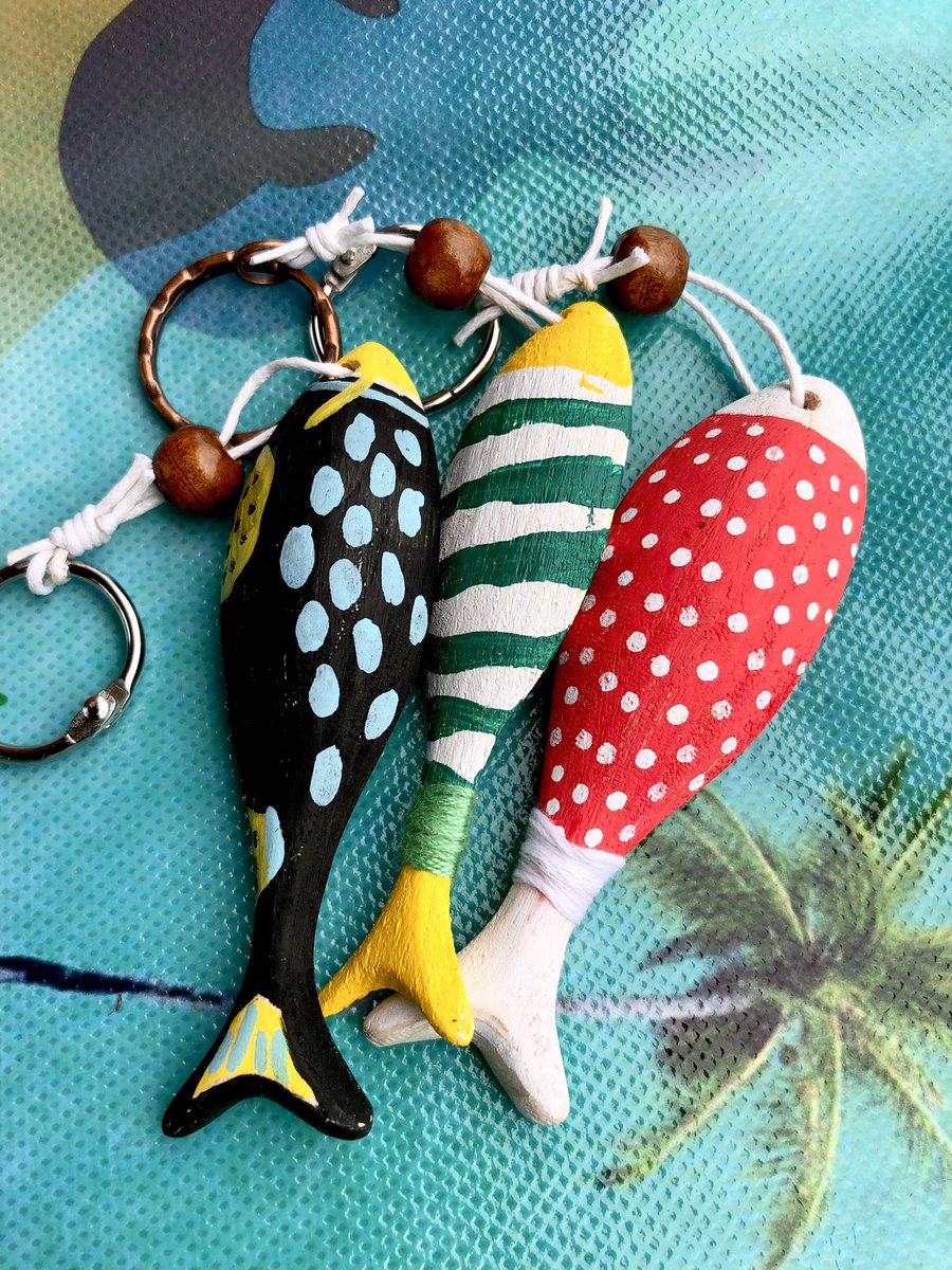 bead_mv's tweet photo. Wooden Fish Key tags.
Lovely as a bag tag or key tag. DM for orders
.
.
.
#keytag #keychains #maldives #fish #wooden #woodentoys #woodenkeychain https://t.co/Giv6hkM0yd