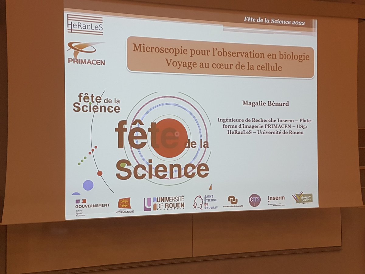H_PRIMACEN's tweet photo. Très heureuse d'avoir fait l'ouverture des conférences à la Fete de Science #FDS2022 sur le village du Madrillet! Les collégiens et lycéens sont venus nombreux pour la conférence sur la microscope en biologie sur PRIMACEN🤗, merci pour ce moment. #science #univrouen #inserm https://t.co/wCPG0jlygd