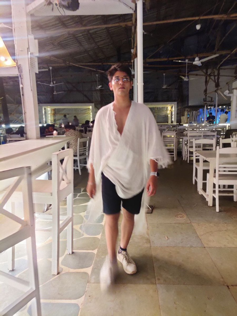 sid0892's tweet photo. I don’t believe in #Genderbiases 
Styling for me comes from within! 
#genderfluid #GenderBalancingClothingCommentary #fashionstyle #fashionblogger #designer #styling #shurgsformen #GenderBiasedLaws #FashionModel #mensfashion #siddharthshukla 
@thedivasushant #menswear https://t.co/eAOkQ4wbDn