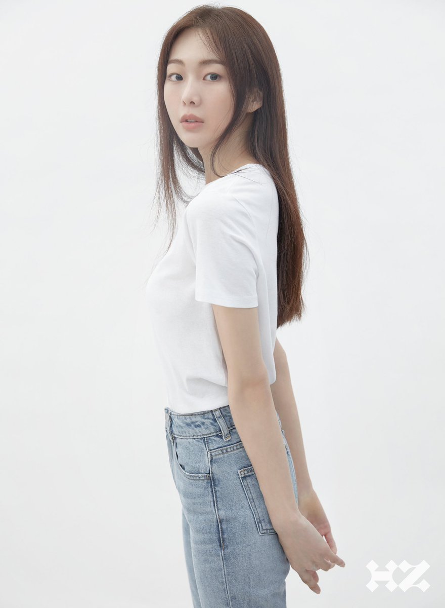 highziumstudio's tweet photo. [#금새록] #NEWS
배우 금새록, 감성적인 무드의 새 프로필 화보 공개
🔗 https://t.co/ZYxOTHHWfa

#KEUMSAEROK #하이지음스튜디오 #HighZiumstudio #하이하이 #Hi_High https://t.co/dDNnEyhtkj