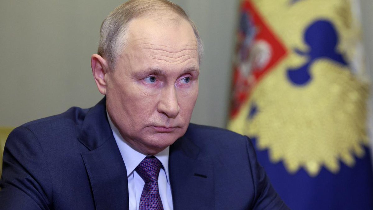 LCI's tweet photo. Vladimir #Poutine propose un "hub gazier" vers l'Europe, l’Élysée juge que cela n'a "aucun sens" https://t.co/rUcJUKKQ0z https://t.co/yu9SBN3l1n