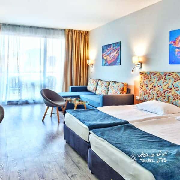 Worldwidettips's tweet photo. Located in Nessebar, just minutes away from the beach and the beautiful Old Town, Aqua Paradise Resort is one of the best all inclusive resorts in Bulgaria.
Read more π https://t.co/S68hi30E6O
#InclusiveResorts #LowPrices #GreatServices #Worldwidetraveltips #Traveltips https://t.co/L3UIjNgjbo