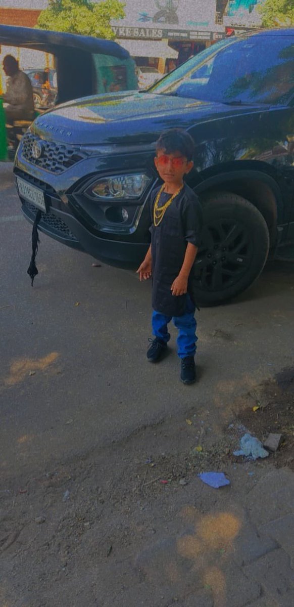 dollar026's tweet photo. @ArshadWarsi chota circuit https://t.co/3dFFAXoRc5