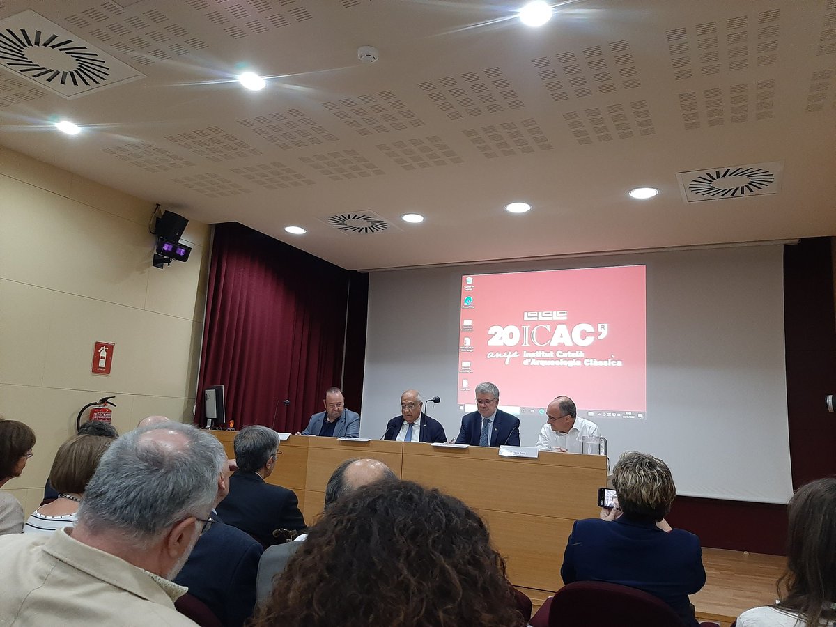 MariaTarga's tweet photo. A l @iphes celebrem també els 20 anys de l @ICAC_cat . Comença el conseller Nadal https://t.co/E1EXql0PP0