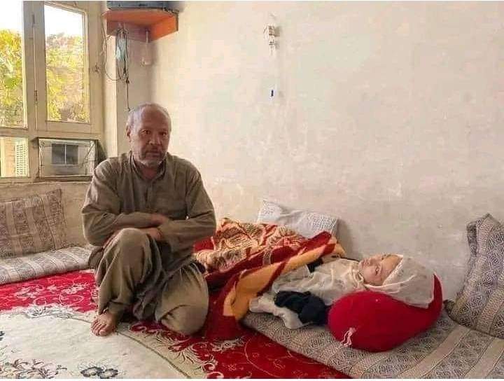 Asefghulami's tweet photo. فرشته هم آسمانی شد و به کاروان شهدای کاج پیوست!

فرشته "عنایت" یکی دیگر از زخمیان حمله انتحاری مرکز آموزشی کاج رخت سفر بست و با عالم از آرزوها و رویاها زیر خروار‌ها خاک دفن شد
⁦😭😥
⁦#StopHazaraGenocide⁩ https://t.co/sjOHxZ91Y4