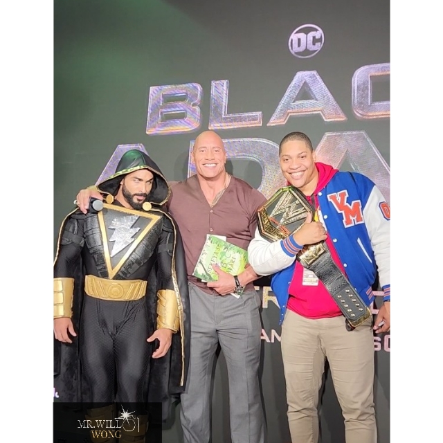 mrwillw's tweet photo. Toronto got a huge treat as @TheRock descended upon our City for the #BlackAdamRocksCanada Fan Event!

Pictures and highlights from this epic affair.

https://t.co/xhtgnmrBTp https://t.co/w1mYHeSsDr