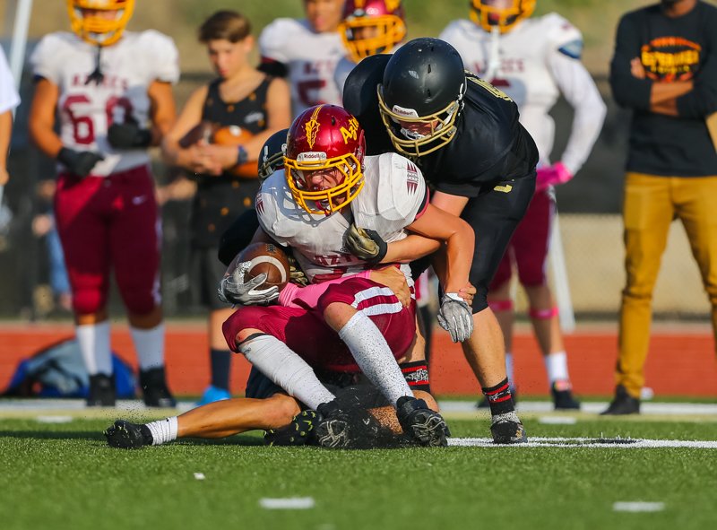 Highschoolsptph's tweet photo. @Canyonfootball2 frosh vs Esperanza at Canyon. Canyon gets the win in a 21-18 game. #highschoolfootball #HighSchoolSports #Football https://t.co/tOzL5Ad9Pz