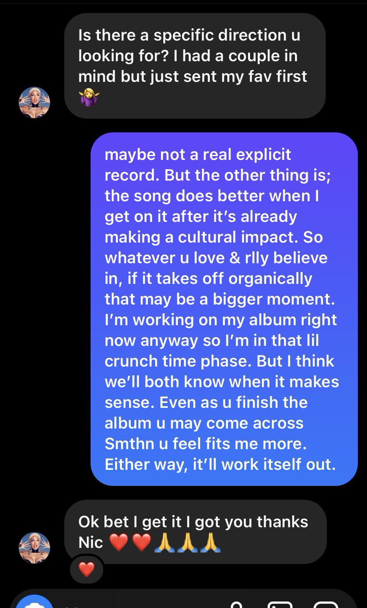 lilkimardistan's tweet photo. The most important receipts from the night. They show (1) Latto was NEVER a hater towards Nicki and (2) Nicki only wanted to do a song with Latto if it was ALREADY a hit. The #40yearoldbully only cares about charts and not the art of music https://t.co/kmzb48MR4x