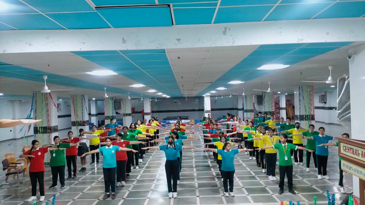 dcpspuwac's tweet photo. Self Defence training class at Central Academy International School Sector-10 Dwarka Delhi, organized by SPUWAC on 11-10-22.  Glimpse of the occasion: https://t.co/QOYxFCFuvs