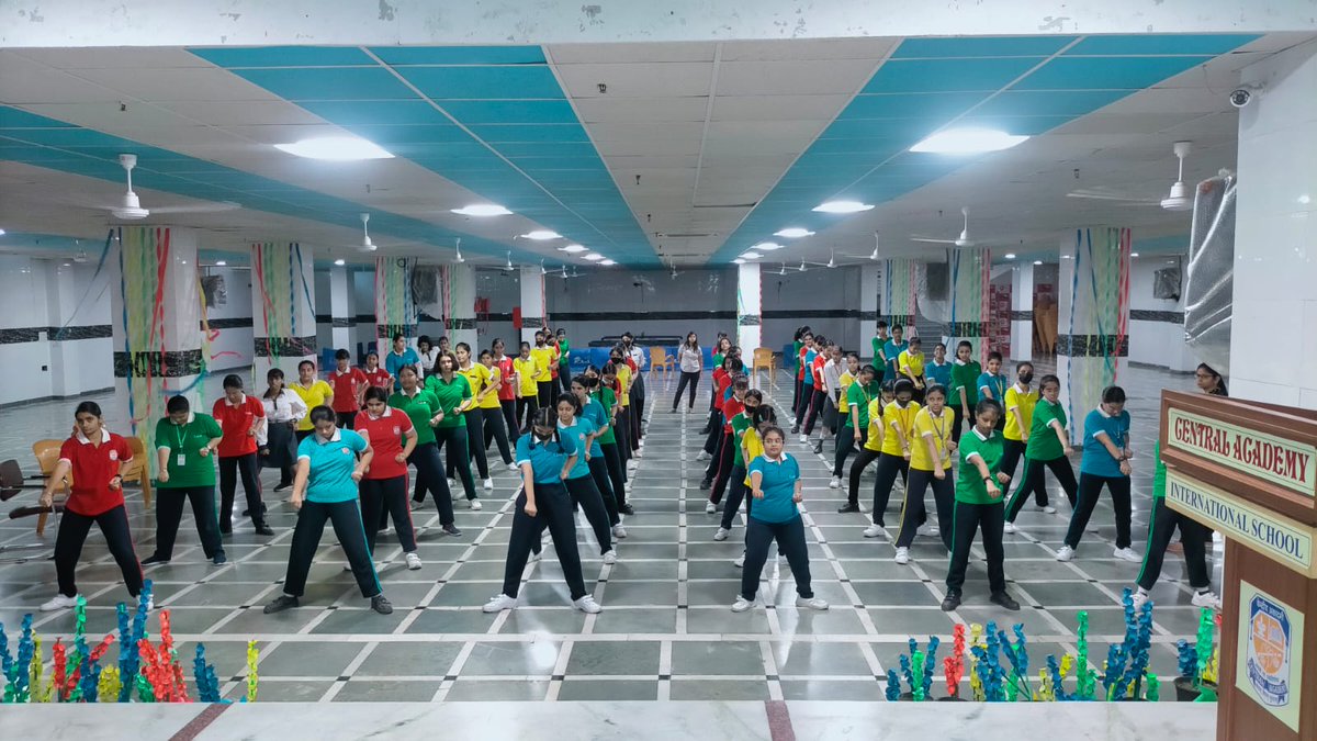 dcpspuwac's tweet photo. Self Defence training class at Central Academy International School Sector-10 Dwarka Delhi, organized by SPUWAC on 11-10-22.  Glimpse of the occasion: https://t.co/QOYxFCFuvs