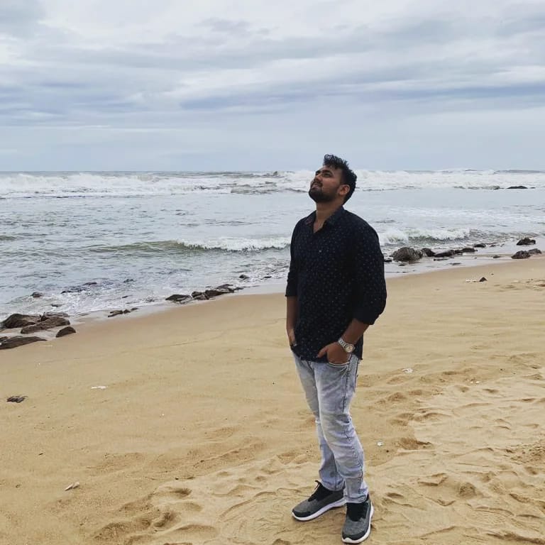HarshaMBdhf's tweet photo. Keep calm and go to the beach. Life takes you down many paths, but the best ones lead to the beach. The beach is calling and I must go. Memories are made in flip-flops. All I need is a good dose of vitamin sea. https://t.co/3UM9L0EjKq
