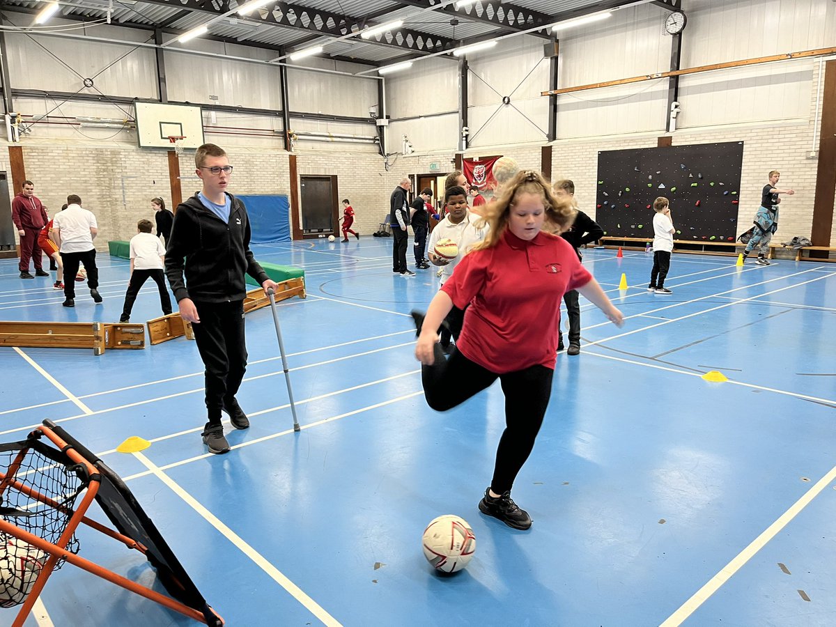 pe_stchris's tweet photo. Numbers growing in our Football Academy. So proud of our new and existing @SportsLeaders for planning and delivering the session. https://t.co/tMp9EBgvte