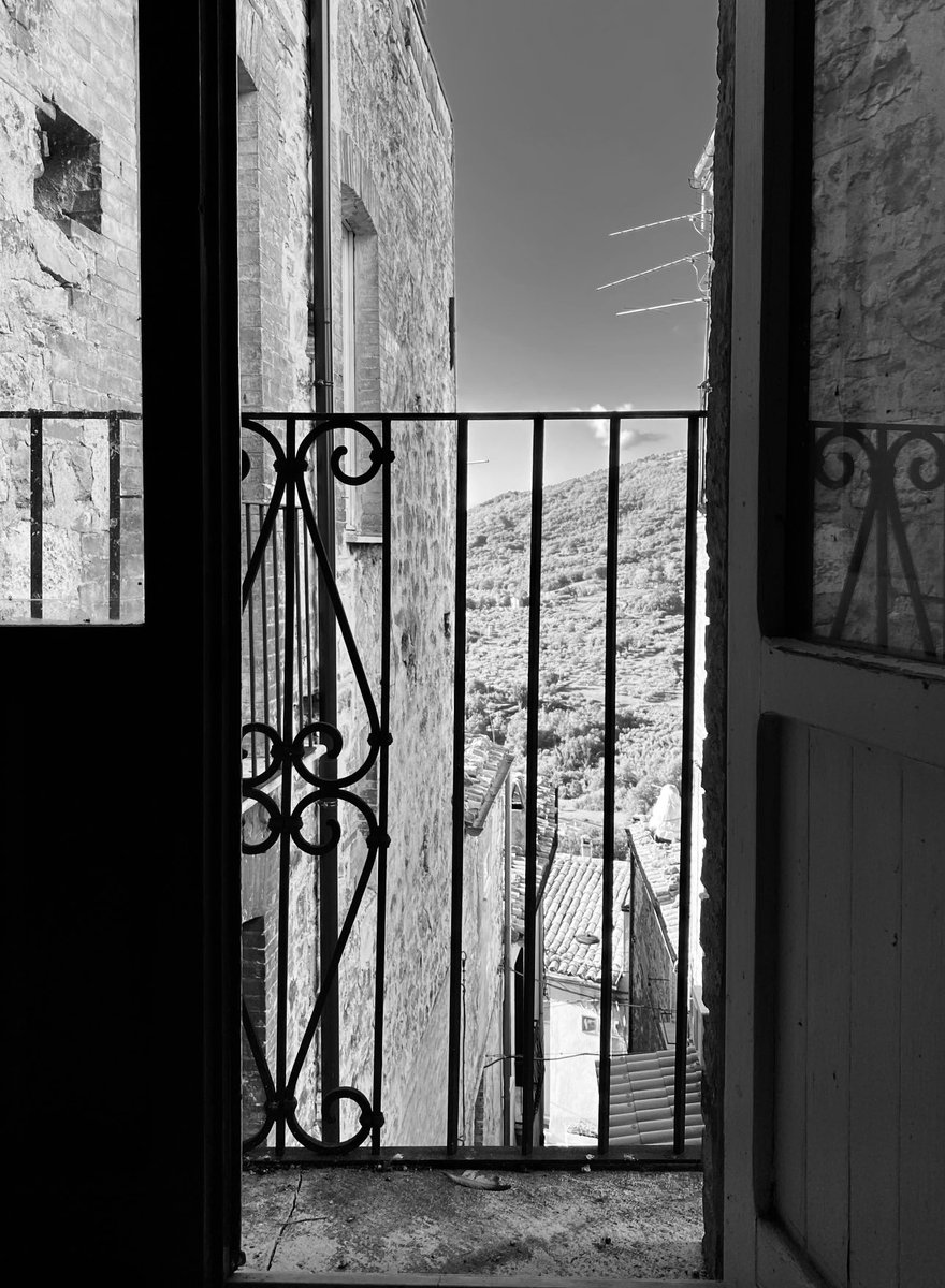 RupertThomson1's tweet photo. Back in Abruzzo, starting work on something new #amwriting #Italia https://t.co/zqvsPAvpRh