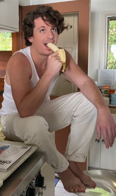 Celebrity feet I want the most right now... hes a tease always showing them off. #CharliePuth https://t<a href="/tag/charlieputh"class="tags"><span>#charlieputh</span></a>