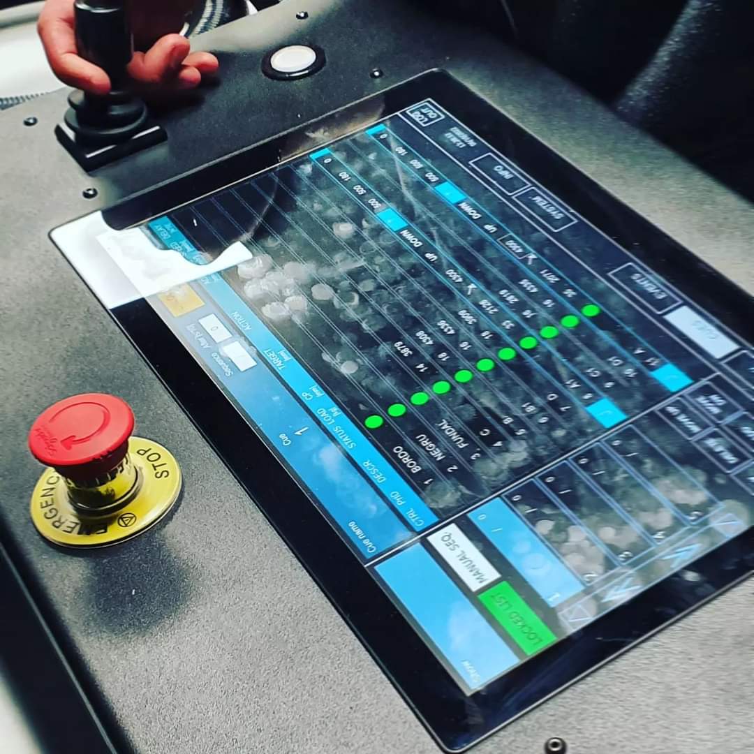 stagesystemIT's tweet photo. Just delivered and already at work.

We have just completed a small but nice project, which has seen the transformation of an old cinema into a black box theatre in the centre of Oradea.

#StageAutomation #StageMachinery #StageTechnology #TheatreAutomation

#MovingToEntertain https://t.co/2aAJhNEWF0