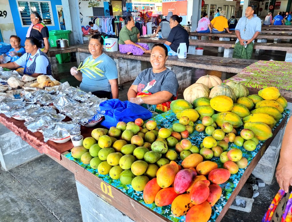 MeleMauala's tweet photo. #Markets4Change #Samoa site visit to Salelologa Market,Savaii. Outcome 4 "Physical market structures and operating systems are improved to make markets more #gender-responsive, #safer, more #accessible, #sustainable, and #resilient to disaster risks and climate change" #UNWomen https://t.co/DgE2nwi3s0