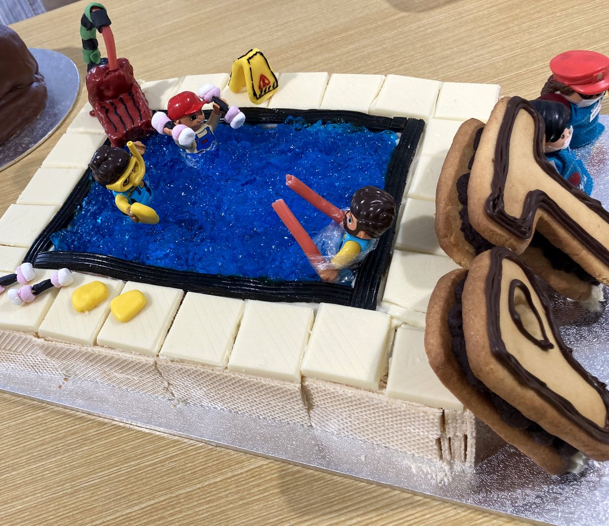 Claire O'Connor tweet media