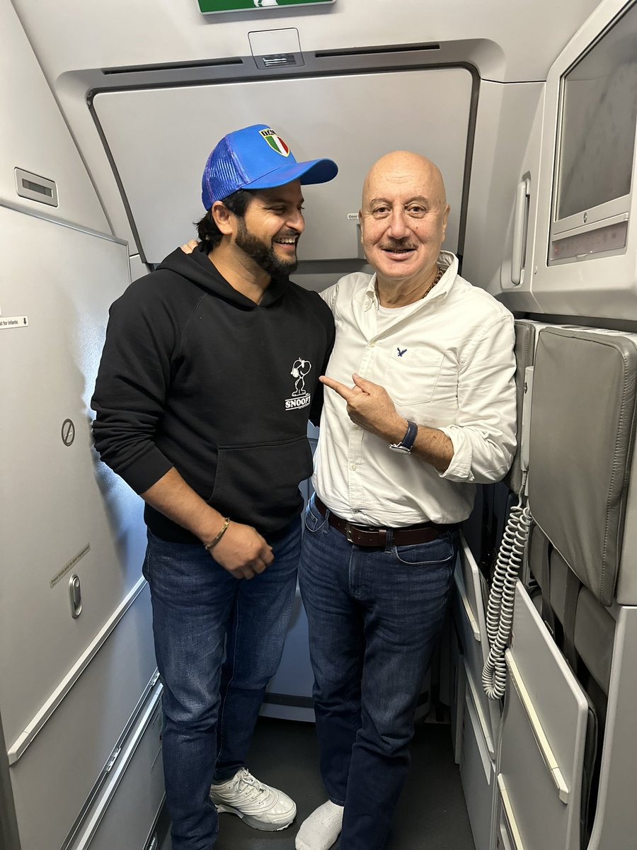 ImRaina's tweet photo. Anupam ji once said to me,”@AnupamPKher Some relationships are like a pause button on a tape recorder. They always start from where you left them”. I totally agree and feel that! It was a pleasure travelling with you from Delhi to Mumbai! Jai Ho! 🙌😍 https://t.co/RbtqZgcZkg