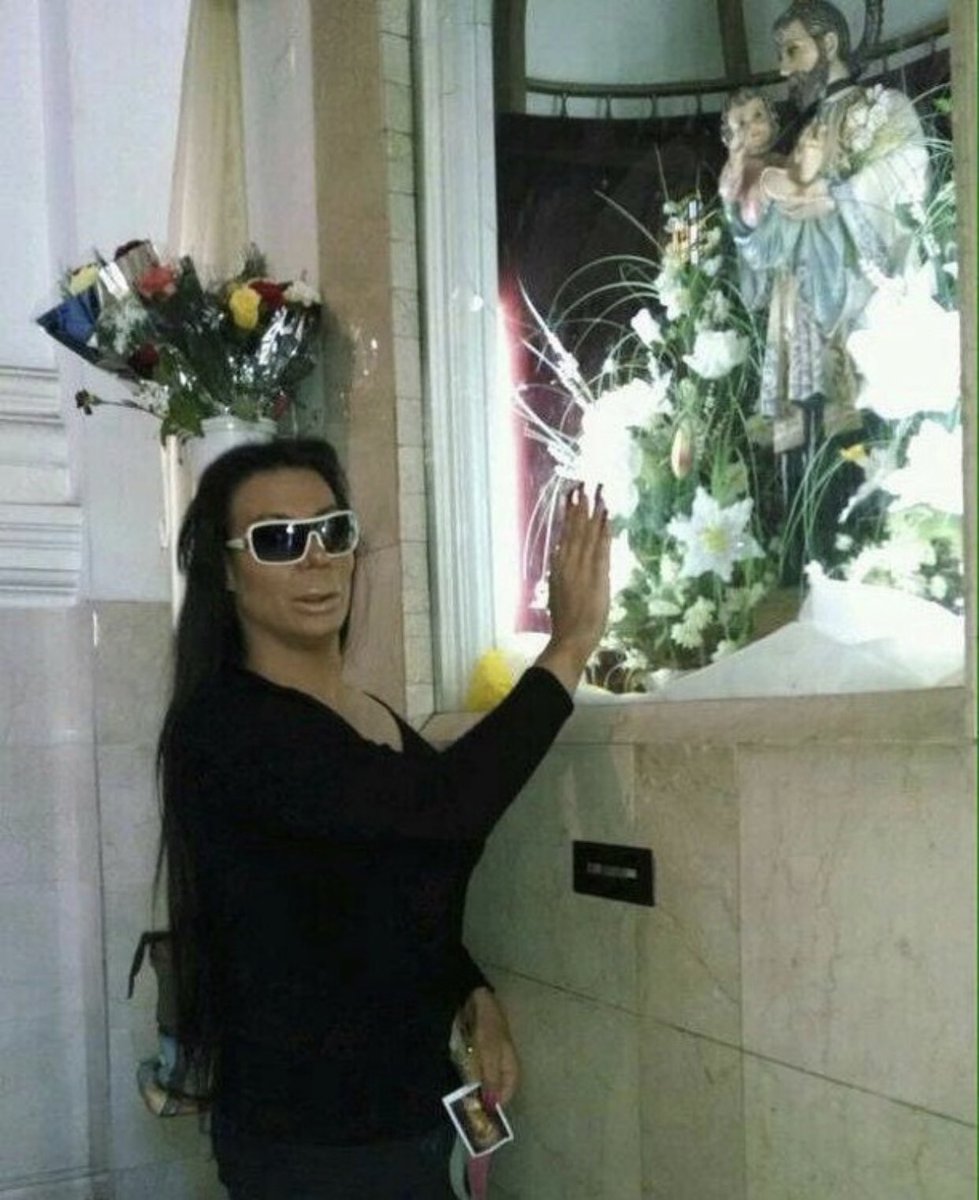 abi VA A VER A BTS tweet media