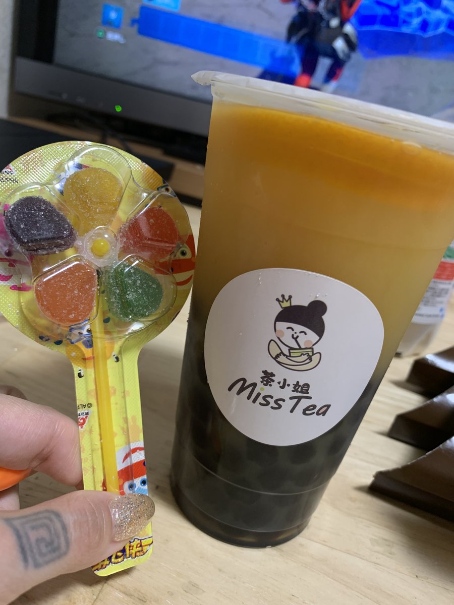 anier_kanrinin's tweet photo. #Misstea さん 置いてるお菓子が増えてました😌 安定のオレンジティーﾀﾋﾟ3⃣倍🍊 https://t.co/zPAR8fi6yj