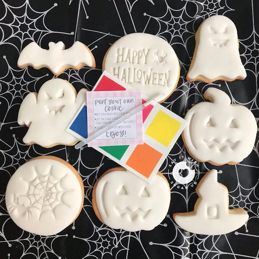giftandgraze's tweet photo. It’s Freebie Friday! #retweet to #win 6 “paint your own” cookies this Halloween! 🎃👻

Winner announced at 9pm TONIGHT 🔥 

*UK postcodes only* https://t.co/rex4SwVUUC