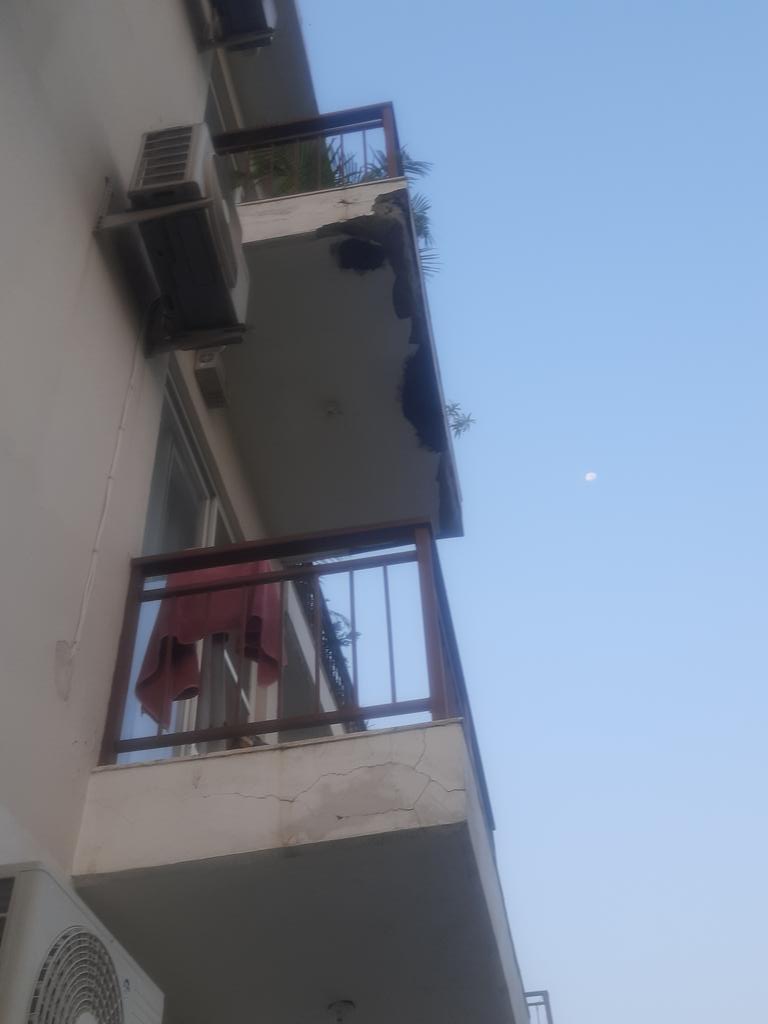 doubts_your's tweet photo. Request Govt bodies to take action against the poor construction and initiate structural audit to avoid any mishappening. BPTP AG society, Sec-70a, Gurgaon. @mlkhattar @cmohry @anilvijminister https://t.co/VoSaQEziAG