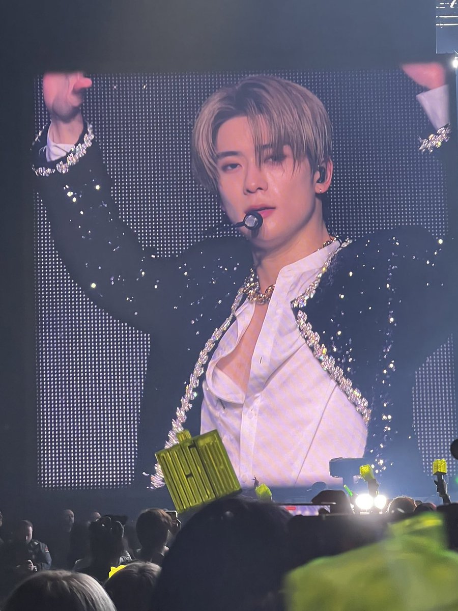 jhyunfolder's tweet photo. breathtaking https://t.co/yrN1UzsoTl