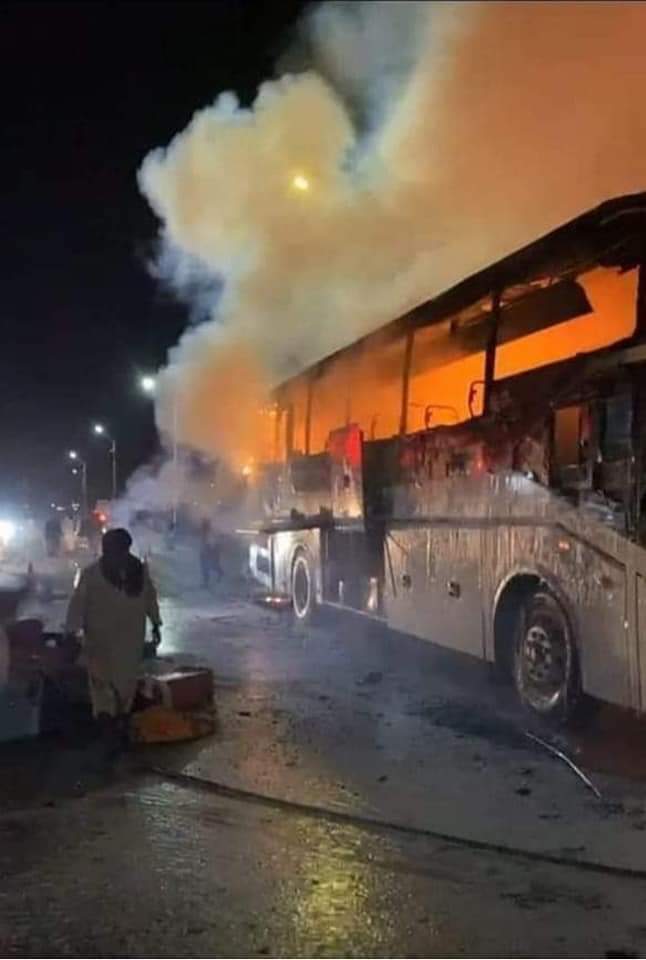 ALiKabooro's tweet photo. پرايا سنڌ تباھ ڪري چون ٿا پاڪستان
 زنده آباد.
پنھنجا سنڌ ٻوڙي چون ٿا 'جيئي ڀٽو.
ھي سڀ ڪم تہ ساڳيو ٿا ڪن!
اسان کي ٻوڙي ۽ ساڙي چون ٿا 'جيئي جيوي!'
خيرپور ناٿن شاهه جي فرياد https://t.co/2TUqKkyIvH