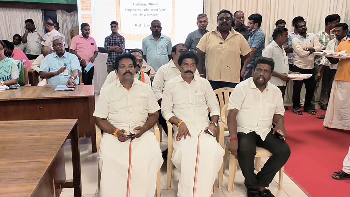 ponbalabjp's tweet photo. விருதுநகர் மாவட்டத்தில் மாண்புமிகு மத்திய நிதித்துறை இணையமைச்சர் திரு பகவத் காரட் அவர்கள் மாண்புமிகு பாரத பிரதமர் திரு நரேந்திர மோடி அவர்கள் கொண்டு வந்த மக்கள் நலத் திட்டங்களை ஆய்வு செய்தார்.
@DrBhagwatKarad @BJP4TamilNadu @VNRCollector @apmbjp @KesavaVinayakan @narayanantbjp https://t.co/WIZdzhAtt0