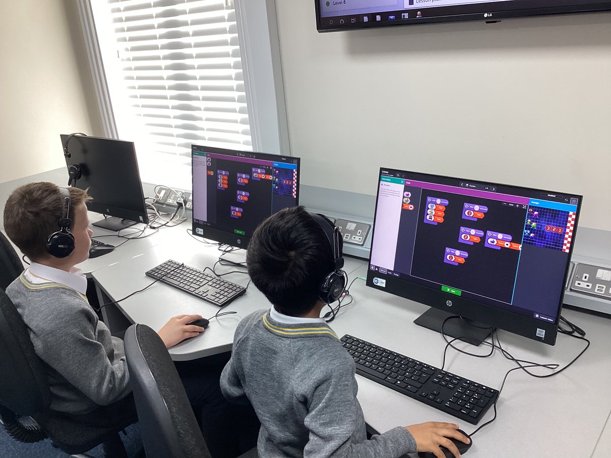 StainesPrepDigi's tweet photo. To end European Code Week in #StainesPrepDigitalLearning #StainesPrepYear5 coded sphero robots to change colour, play music, and even speak! #StainesPrepYear3 continued to produce amazing animations using Discovery Education.
@StainesPrep @SpheroEdu @CodeWeekEDU @DiscoveryEdUK https://t.co/CYckRx26cv