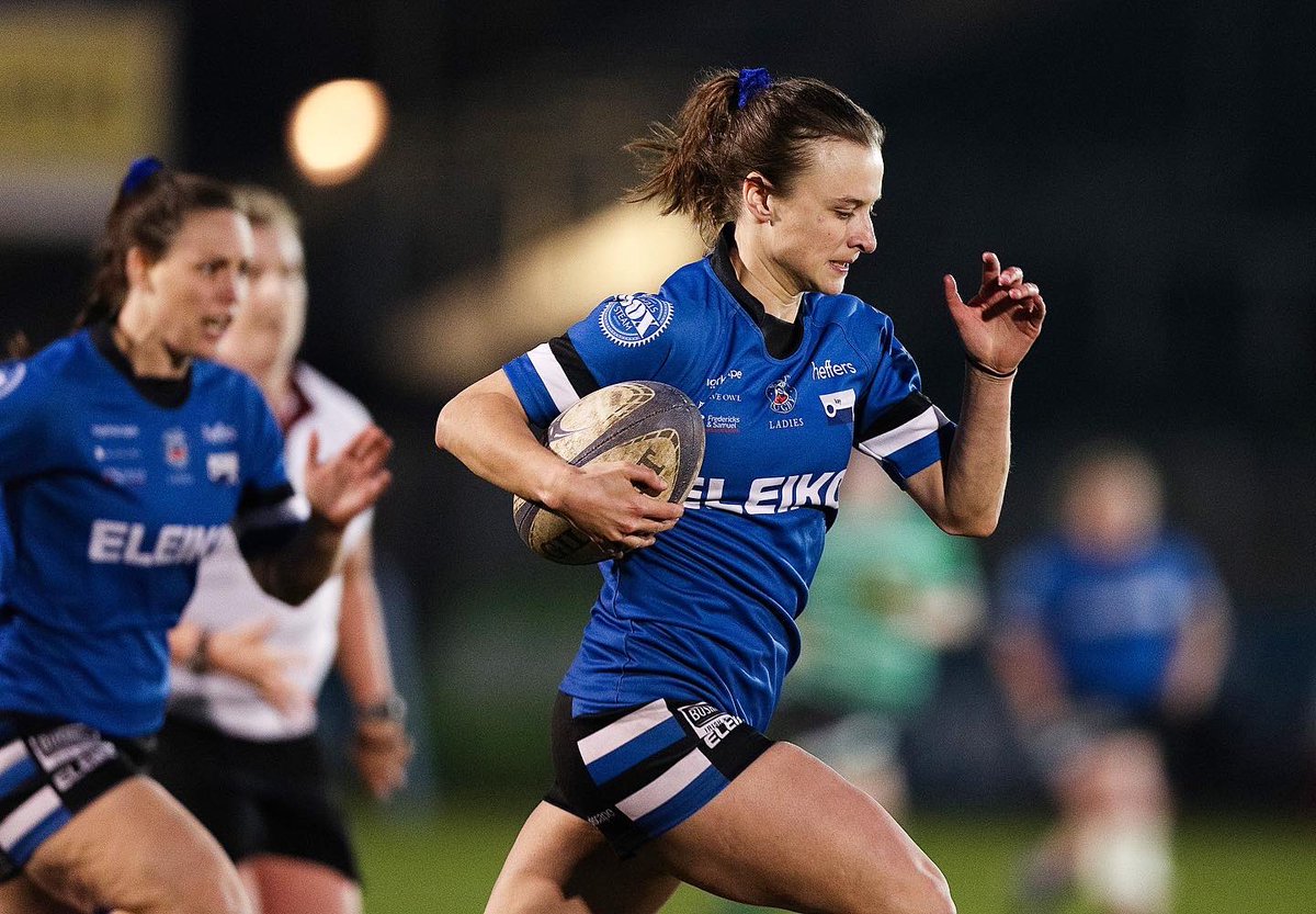 BathRugbyLadies's tweet photo. Win 2 tickets to @bathrugby v @northamptonsaints on Sat 22nd, followed by @BathRugbyLadies vs OA’s, plus a pint each at half time of the ladies game! 🍻

To enter, retweet + tag who’d bring along and make sure you’re both following @bathrugbyladies! 

Winner picked Fri 21st! 🍀 https://t.co/he1N9mpYpq