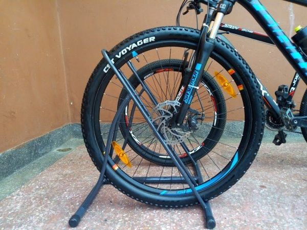 BycoMobility's tweet photo. Byco Mobility designs and manufactures cycle parking solutions that help clients in the public or private sector maximize given spaces. To get one of these contact us on 0777 222216.
#formnibike
#TEAMBYCO https://t.co/TIbj207Myf