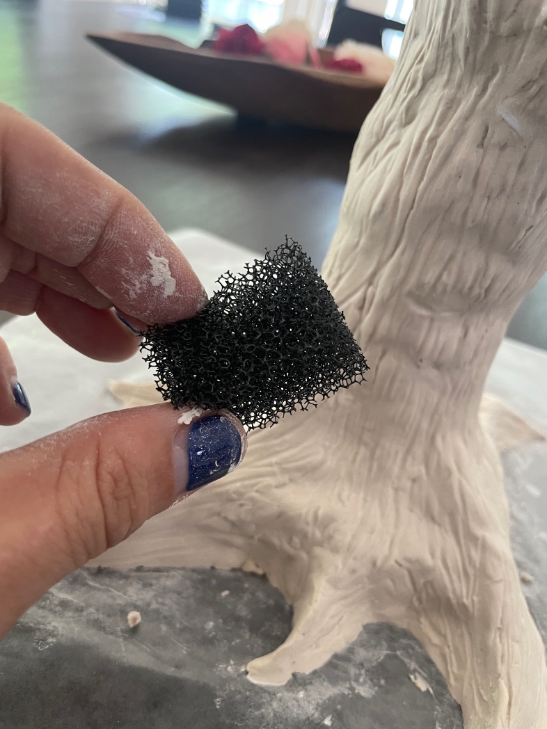 matthewmercer's tweet photo. @eldritch_DM @CriticalRole A desk-top Halloween tree decoration, extra plastic branches, foam clay, and some painting!

#criticalrolespoilers
#CriticalRoleSpoiler 
#CriticalRole https://t.co/OP2QrZIVZu