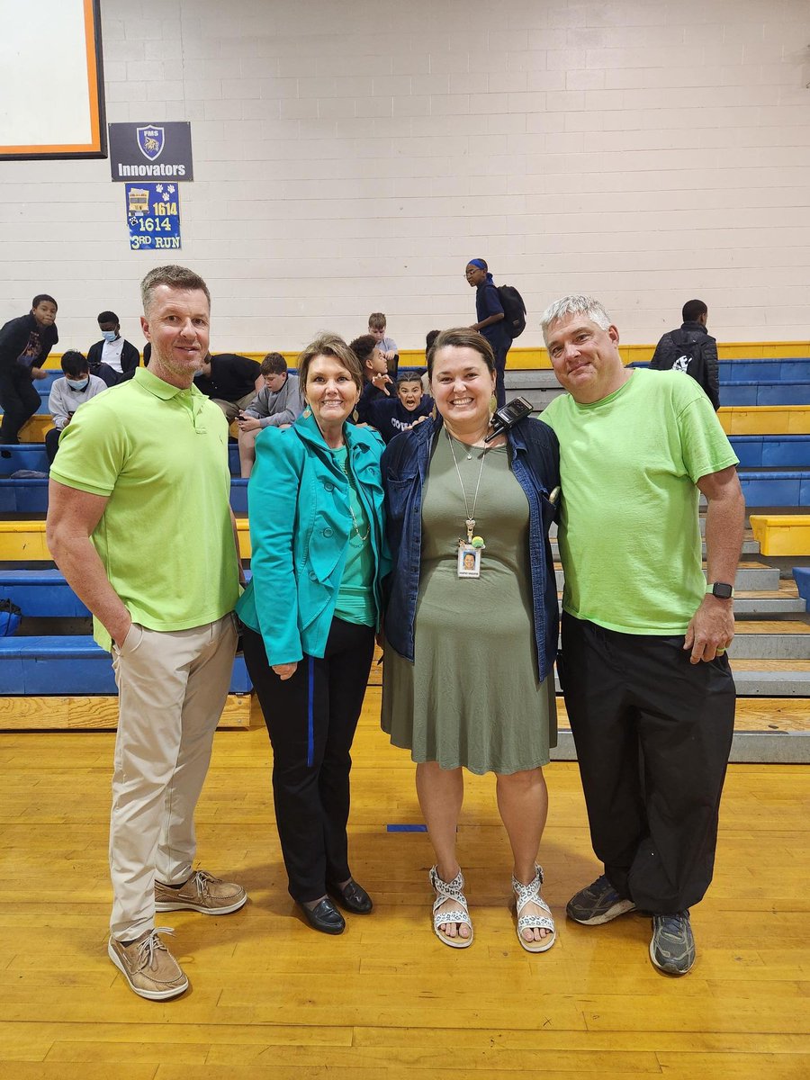 CollinsClass128's tweet photo. World Mental Health Day was Monday October 10th . FMS Students and Staff celebrated Thursday Oct. 13th by wearing Green for Mental Health! Here are some pics of Farnsley staff rocking green! https://t.co/H4lir9Y3Kn