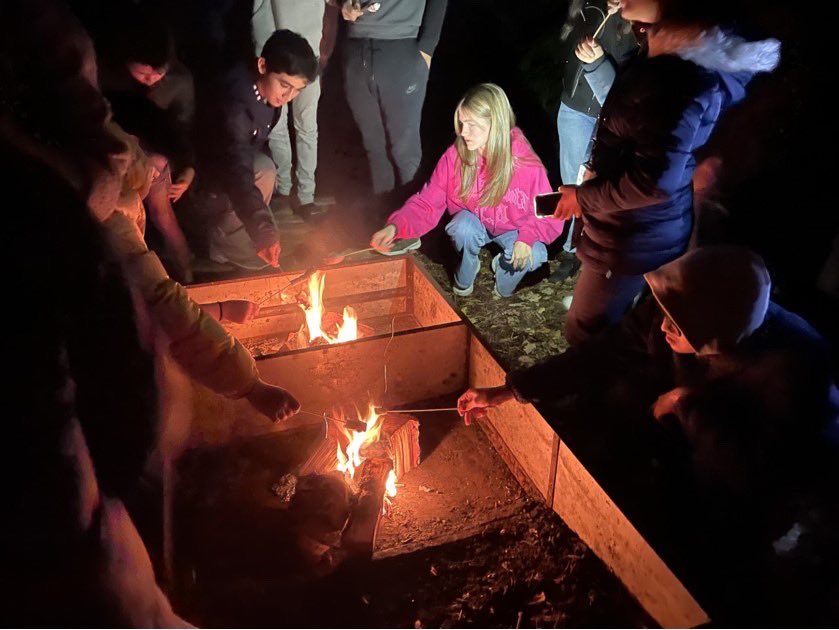 RHB_Boarding's tweet photo. Last weekend, the boarders had a busy time with a visit to @kaspasdesserts in Bracknell on Friday, then to celebrate international boarders day on Saturday we hosted a camp fire event! On Sunday, we rounded things off with some Ten-Pin bowling!! #inspiredboarding https://t.co/vZCkly63kL