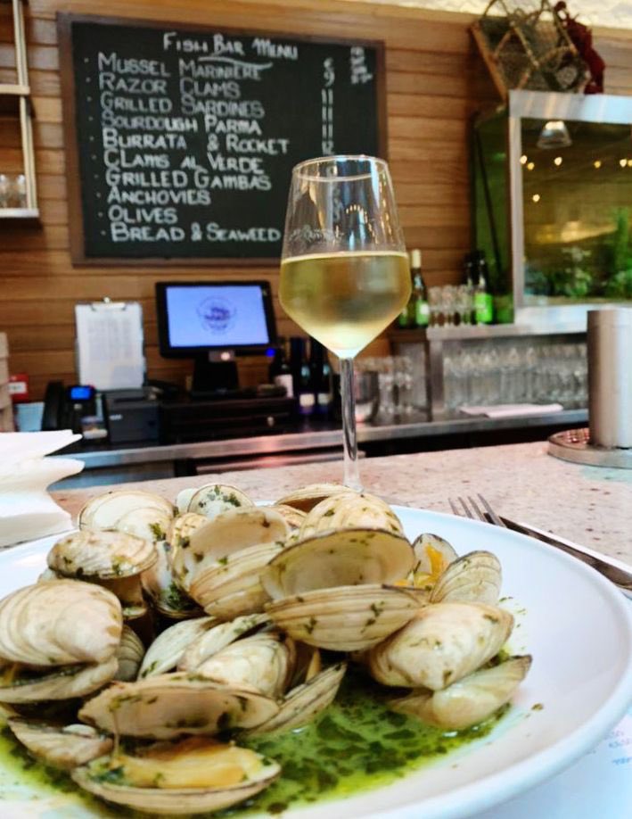 BeshoffsofHowth's tweet image. Friday dat you!? 😍 Pop into our Seafood bar this weekend 💃 Bangin out the finest Oysters, Wine &amp;amp; small plates 😋 Walk ins welcome.#beshoffs  #fishbar #howth #Dublin #oysters