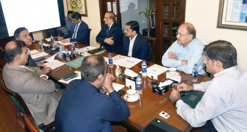 mohsinbabbar's tweet photo. Good that @AgriSindh has fixed a wheat production target of 4mn tonnes at 9.12mn acres of land, similar to last year, despite heavy flooding. Other good news is that d Agro minister has come out of long hibernation and thinking of Sindh's agriculture.
@SindhGovt1 https://t.co/lCPz8eR7so