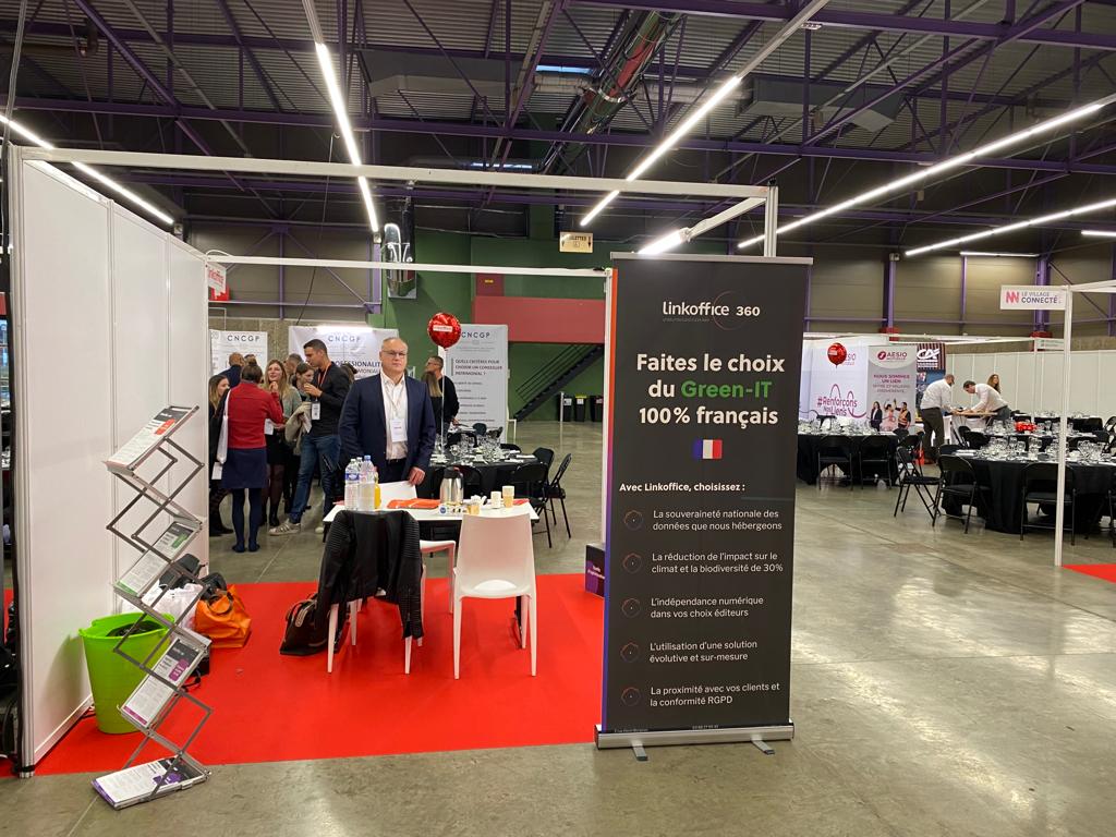 linkofficecom's tweet photo. Jour J du Congrès Régional de l'@OECBFC 🚀
Venez rencontrer notre équipe stand n°7 ✨
➡️ Nous vous accompagnons dans la transformation de votre I.T. en concevant avec vous l’architecture #cloud qui correspond à vos besoins métier spécifiques.
#Linkoffice #professioncomptable https://t.co/RfWaVoGB8V