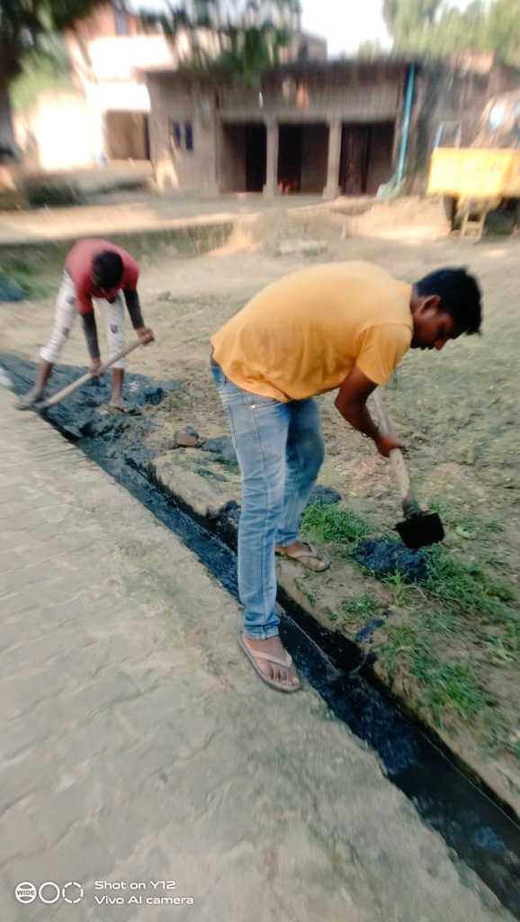 आज दिनांक 14/10/2022 को जनपद की ग्रामीण क्षेत्रों में विशेष स्वच्छता अभियान के अंतर्गत साफ सफाई का कार्य युद्ध स्तर पर। <a href="/dm_kannauj/">District Magistrate, Kannauj (Official)</a> <a href="/CMOfficeUP/">CM Office, GoUP</a> <a href="/anujias09/">Anuj Kr Jha</a> <a href="/uppanchayatiraj/">Panchayati Raj Department, GoUP</a> @apcuttarpradesh