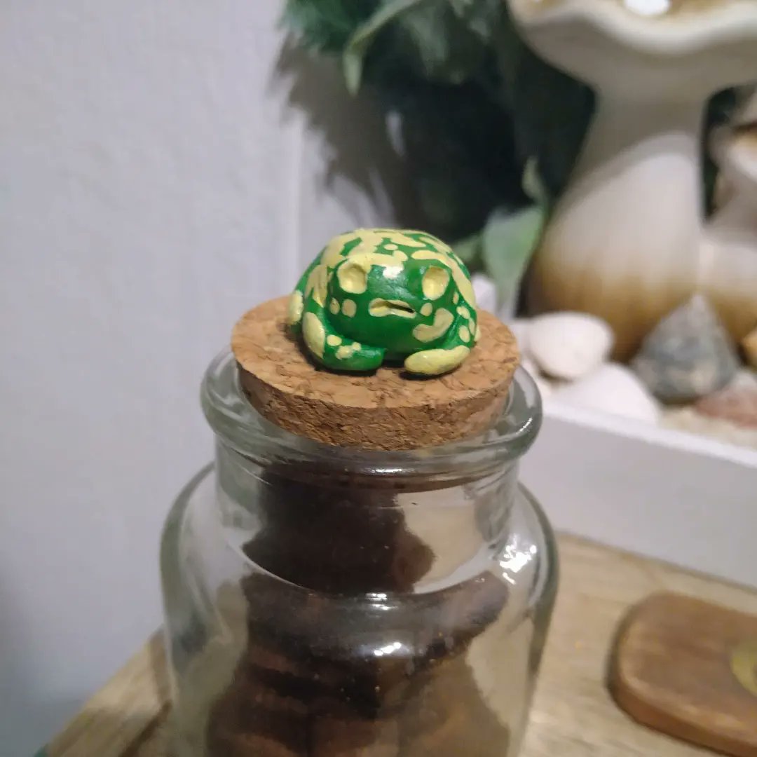 Froggy Work in Progress - 🐸 
#pennieculus #inspiration #sculpture #sculpting #sculptures #sculptedfrog #frog #frogs #froggingawesome #froggy #frogfrogfrog